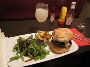 34133_1248210439809_1068024_n